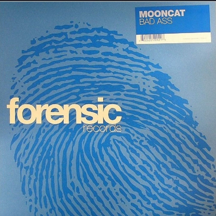 Mooncat - Bad Ass (Edición Original UK, Forensic Records, 2004)